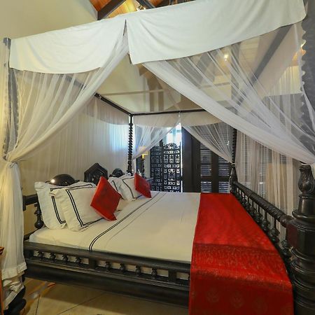 Sergeant House Boutique Villa & Private Beach Unawatuna Bilik gambar