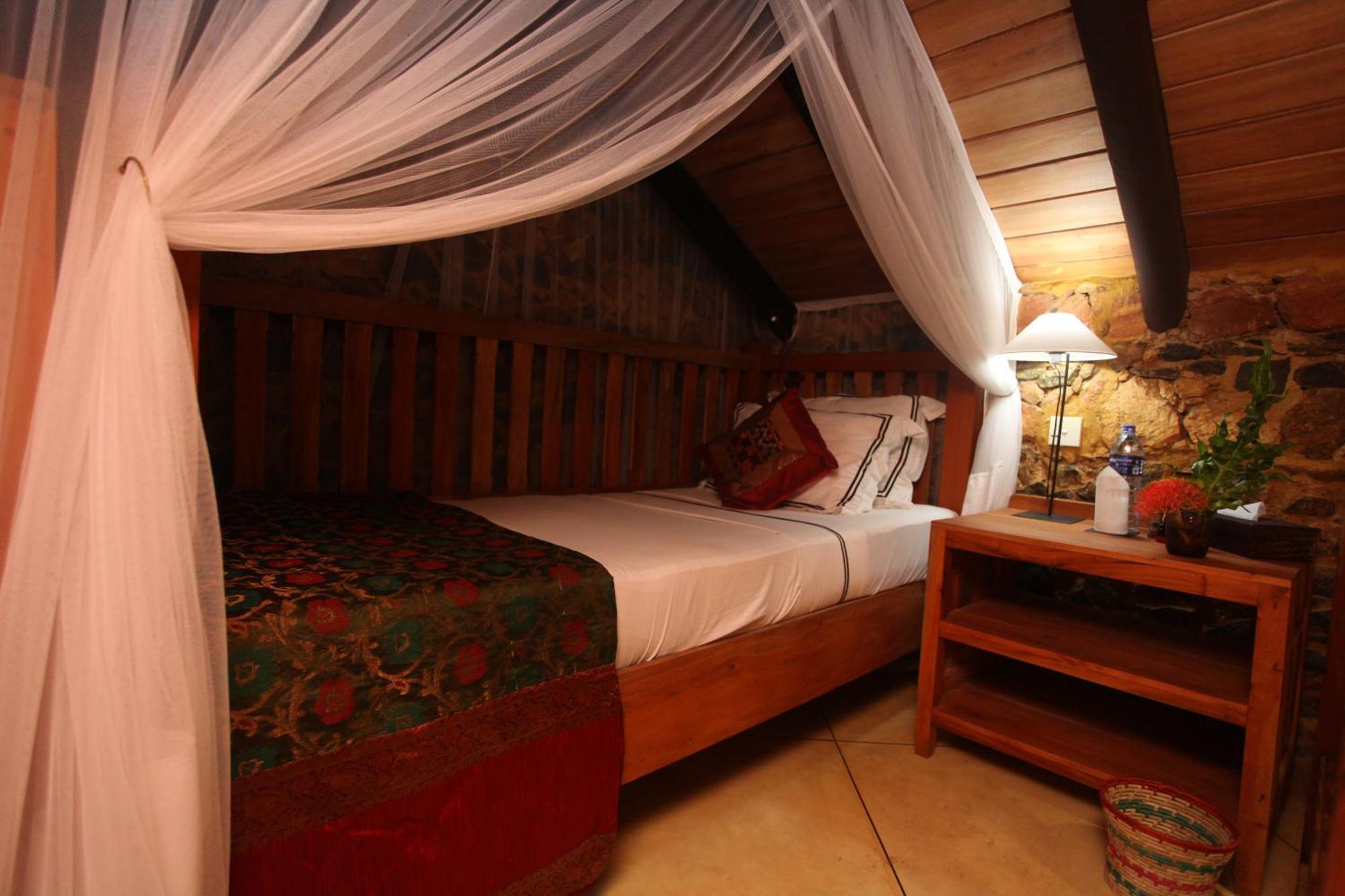 Sergeant House Boutique Villa & Private Beach Unawatuna Bilik gambar